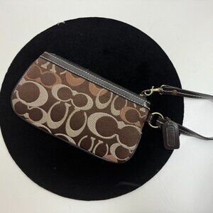 NWOT Coach Canvas Logo Wristlet / Wallet / Clutches